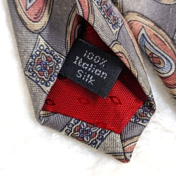 Men's Vintage 100% Italian Silk Tie Diamond & Paisley Motif - Picture 12 of 13